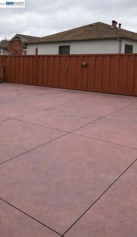 14621 Pansy St, San Leandro, CA 94578