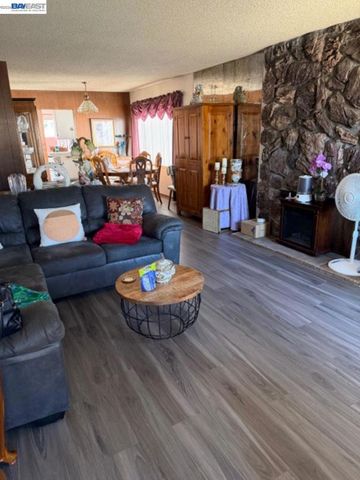 14621 Pansy St, San Leandro, CA 94578