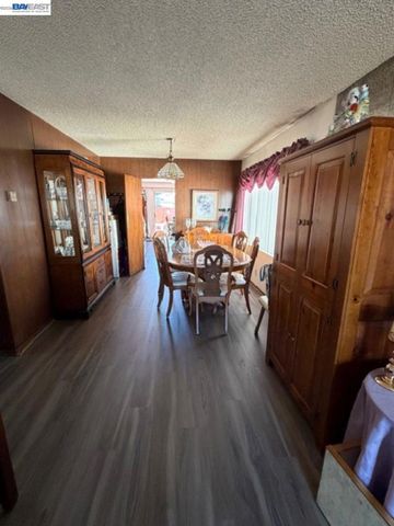 14621 Pansy St, San Leandro, CA 94578