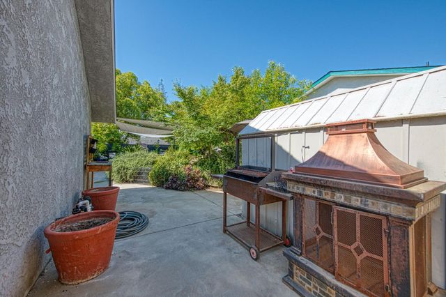 6635 N West Avenue, Fresno, CA 93711