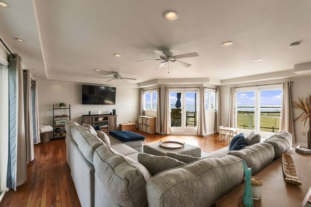 31 Hudson St, New Bedford, MA 02744