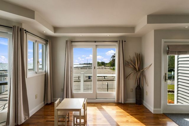31 Hudson St, New Bedford, MA 02744