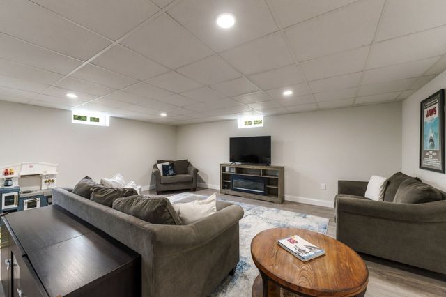 31 Hudson St, New Bedford, MA 02744