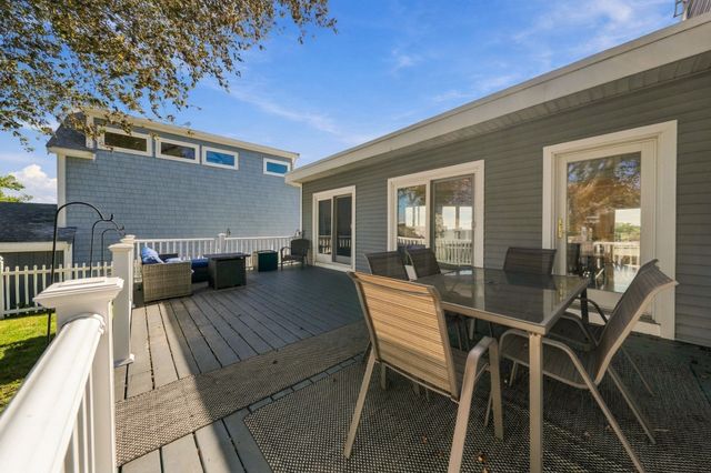 31 Hudson St, New Bedford, MA 02744