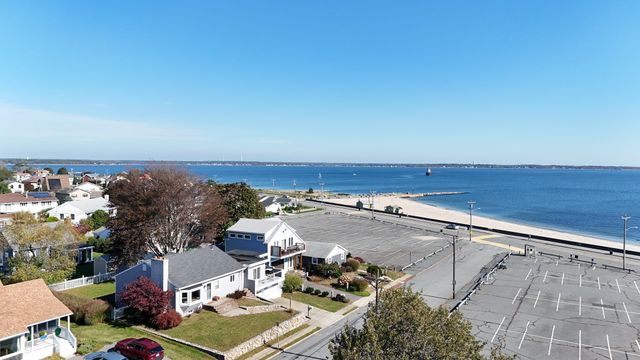 31 Hudson St, New Bedford, MA 02744