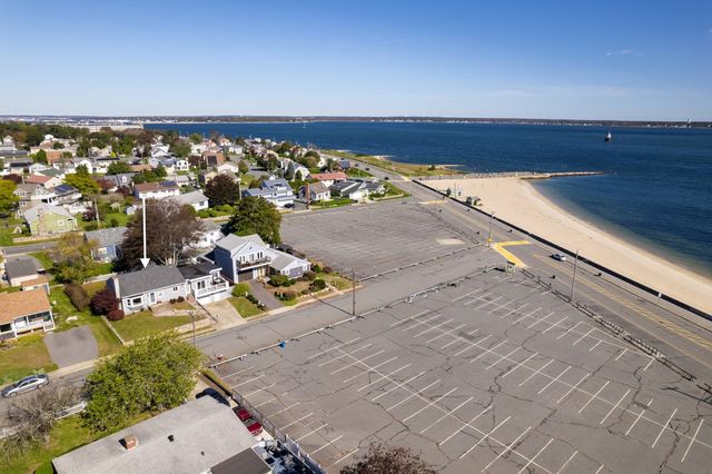 31 Hudson St, New Bedford, MA 02744