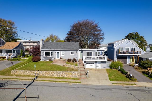31 Hudson St, New Bedford, MA 02744