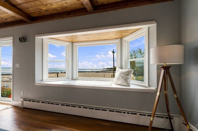 31 Hudson St, New Bedford, MA 02744