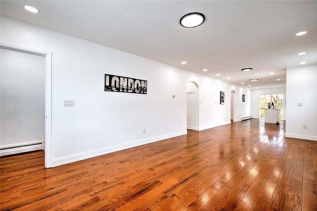 46 Hopewell Avenue, Cranston, RI 02920