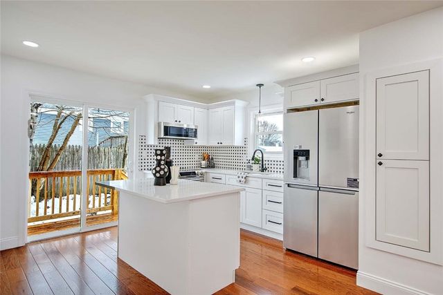 46 Hopewell Avenue, Cranston, RI 02920