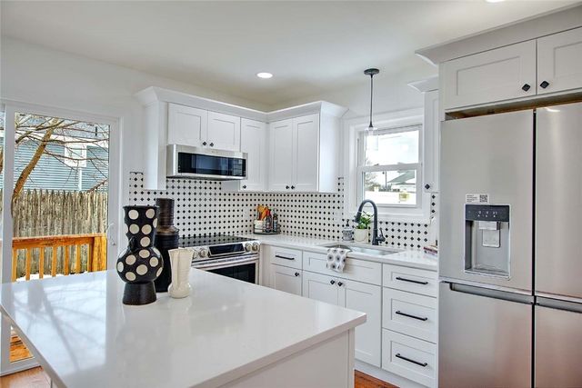 46 Hopewell Avenue, Cranston, RI 02920