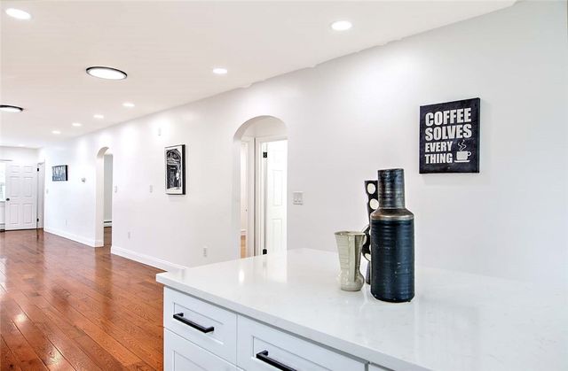 46 Hopewell Avenue, Cranston, RI 02920