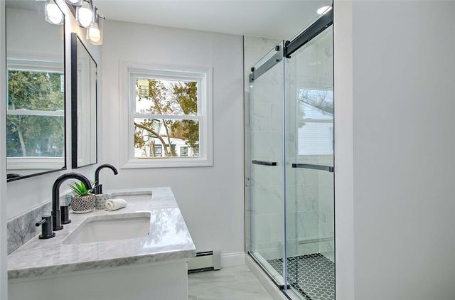 46 Hopewell Avenue, Cranston, RI 02920