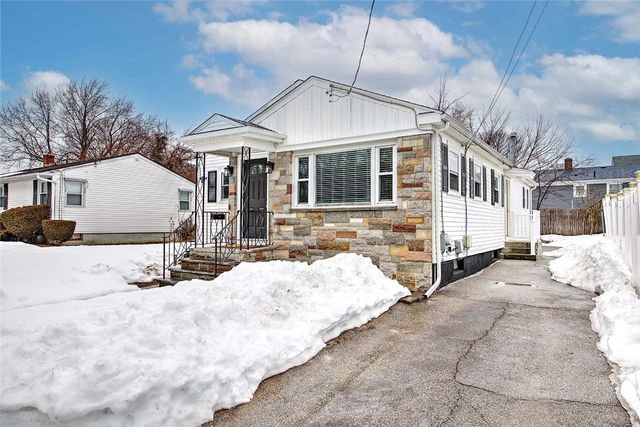 46 Hopewell Avenue, Cranston, RI 02920