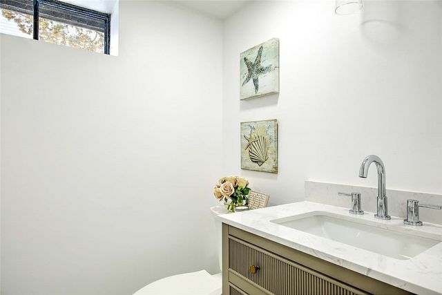 46 Hopewell Avenue, Cranston, RI 02920