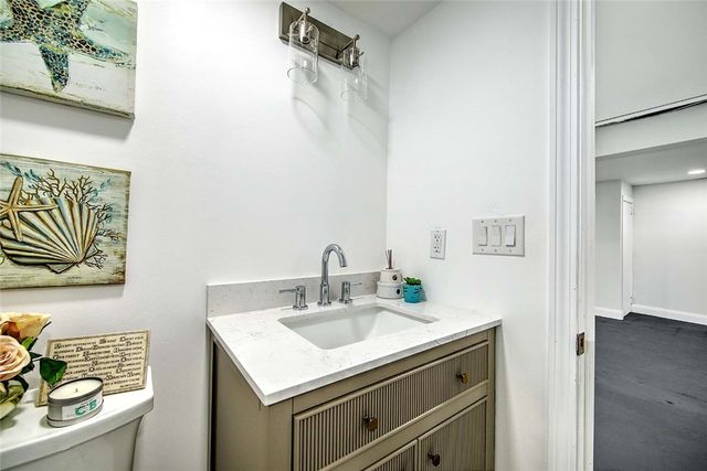 46 Hopewell Avenue, Cranston, RI 02920