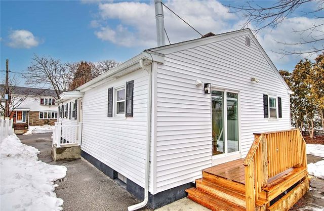 46 Hopewell Avenue, Cranston, RI 02920