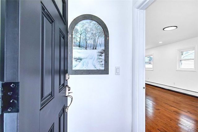 46 Hopewell Avenue, Cranston, RI 02920