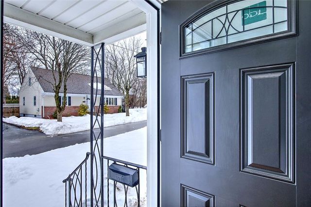 46 Hopewell Avenue, Cranston, RI 02920