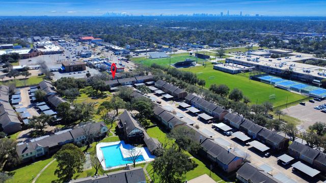 10358 Hammerly Boulevard 18, Houston, TX 77043