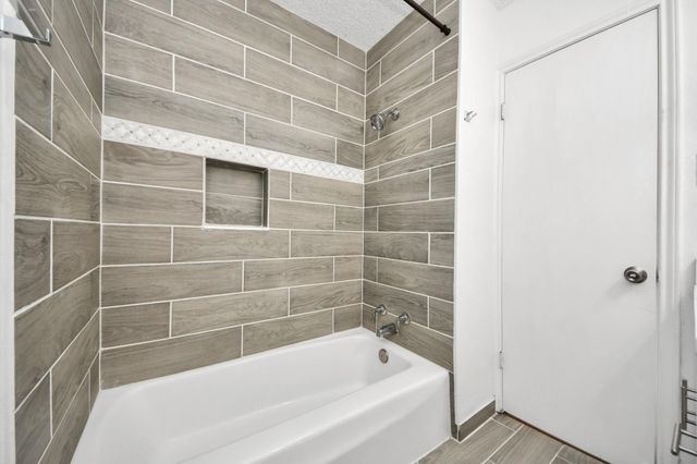 10358 Hammerly Boulevard 18, Houston, TX 77043