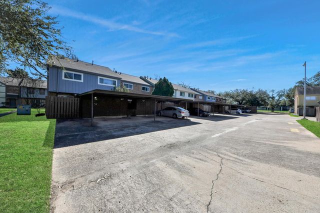 10358 Hammerly Boulevard 18, Houston, TX 77043