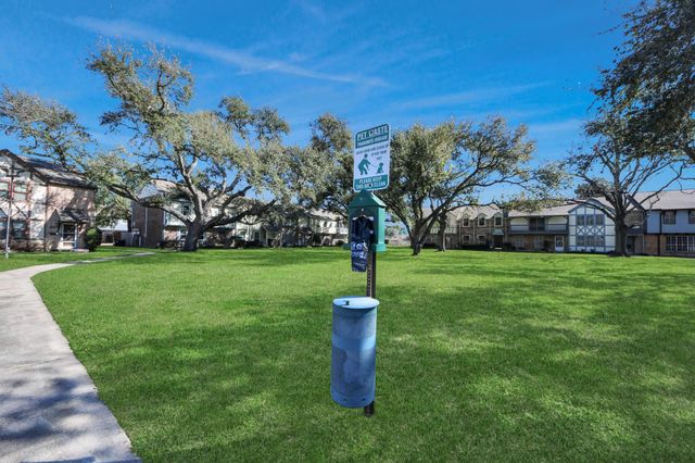 10358 Hammerly Boulevard 18, Houston, TX 77043