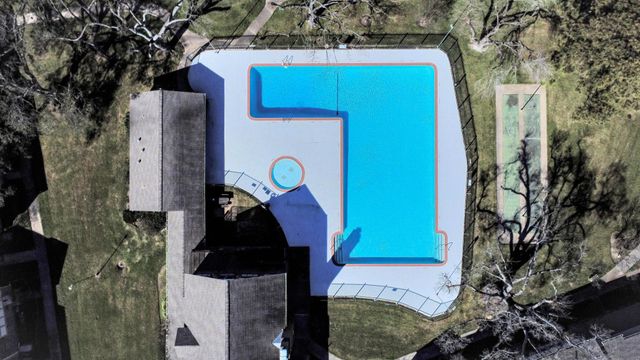 10358 Hammerly Boulevard 18, Houston, TX 77043