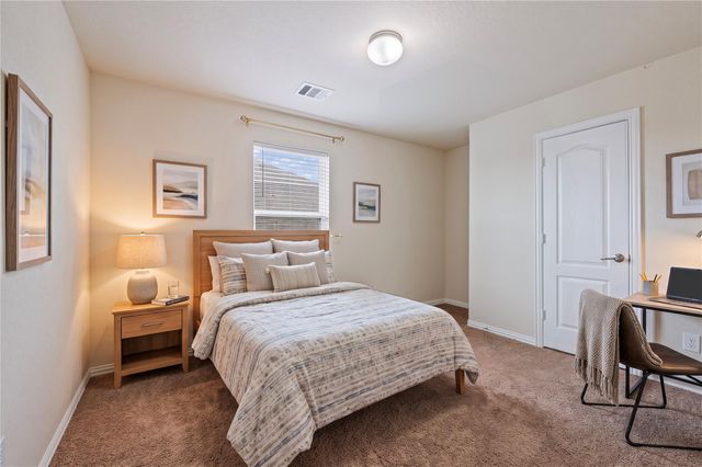 512 Forest Village Circle, La Marque, TX 77568
