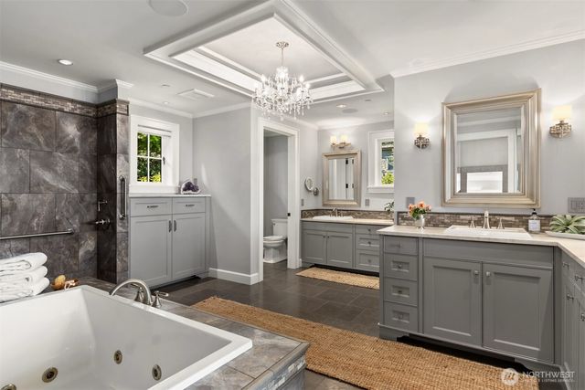 5128 Rockaway Beach Road NE, Bainbridge Island, WA 98110
