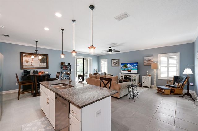 7516 38TH DR E, Palmetto, FL 34221