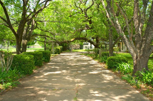 28622 Fm 2920 Road, Waller, TX 77484