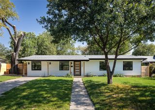 1206 Cloverleaf DR, Austin, TX 78723