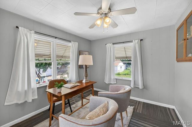 5729 Tholozan Avenue, St Louis, MO 63109
