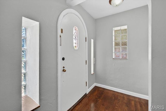 5729 Tholozan Avenue, St Louis, MO 63109