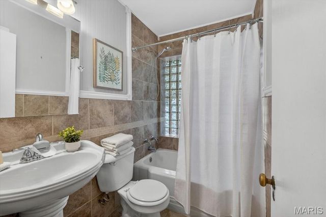 5729 Tholozan Avenue, St Louis, MO 63109