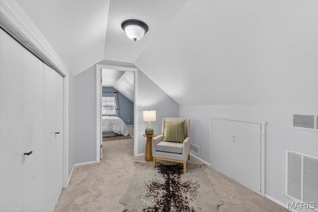 5729 Tholozan Avenue, St Louis, MO 63109
