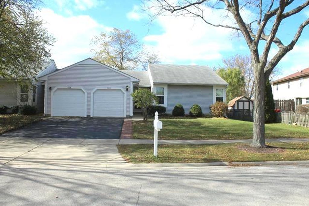 515 E Lyon Drive E 515, Buffalo Grove, IL 60089