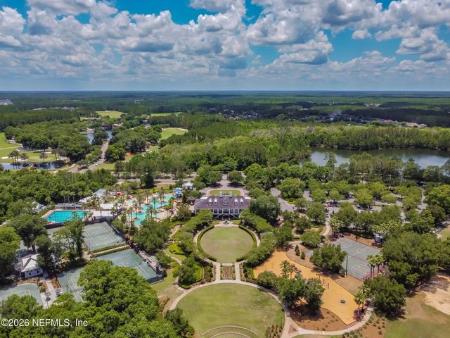 1009 OAKLAND HILLS Avenue, Middleburg, FL 32068