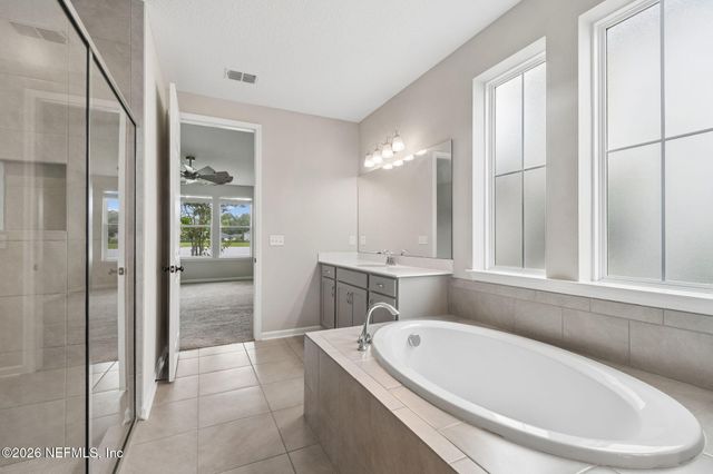 1009 OAKLAND HILLS Avenue, Middleburg, FL 32068