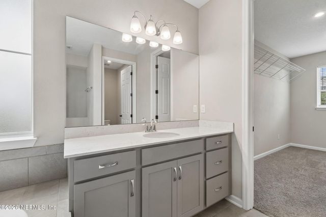1009 OAKLAND HILLS Avenue, Middleburg, FL 32068