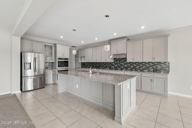 1009 OAKLAND HILLS Avenue, Middleburg, FL 32068
