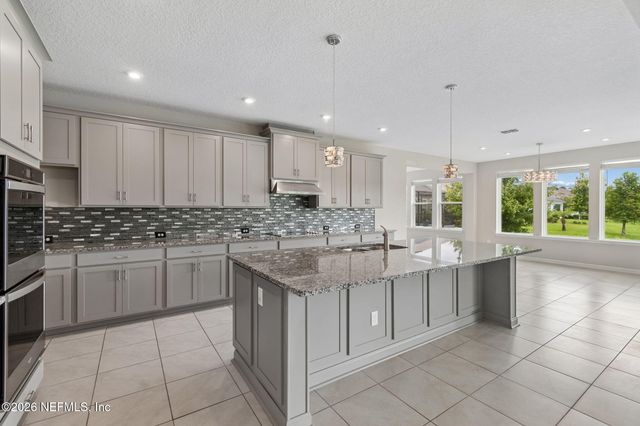 1009 OAKLAND HILLS Avenue, Middleburg, FL 32068