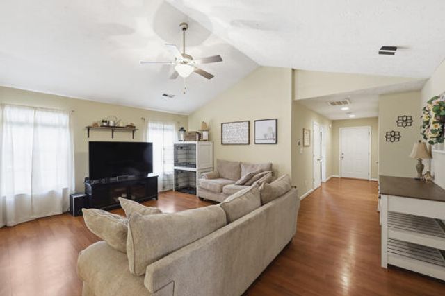 3229 Creek Path Lane, Lexington, KY 40511