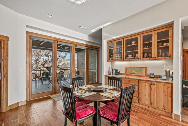 551 Sutton Place, Ashland, OR 97520