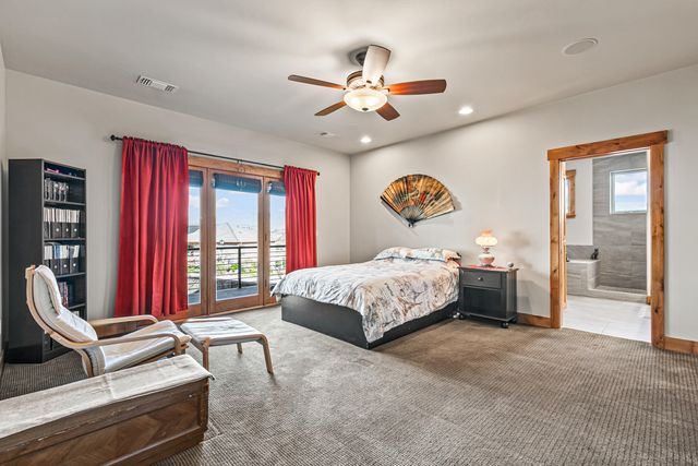 551 Sutton Place, Ashland, OR 97520