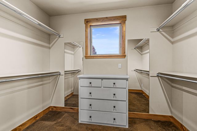 551 Sutton Place, Ashland, OR 97520