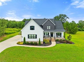 7412 Kingsley Place, Stokesdale, NC 27357