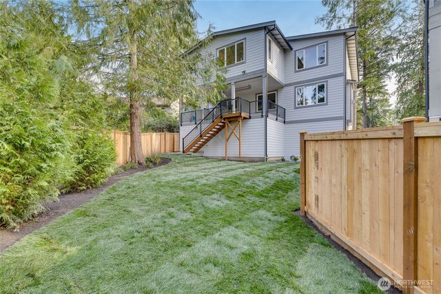 815 130th Avenue NE, Bellevue, WA 98005