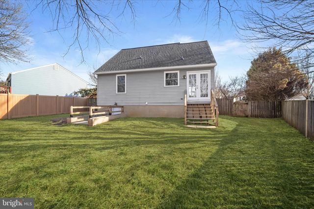 8004 HELONIAS CT, Pasadena, MD 21122